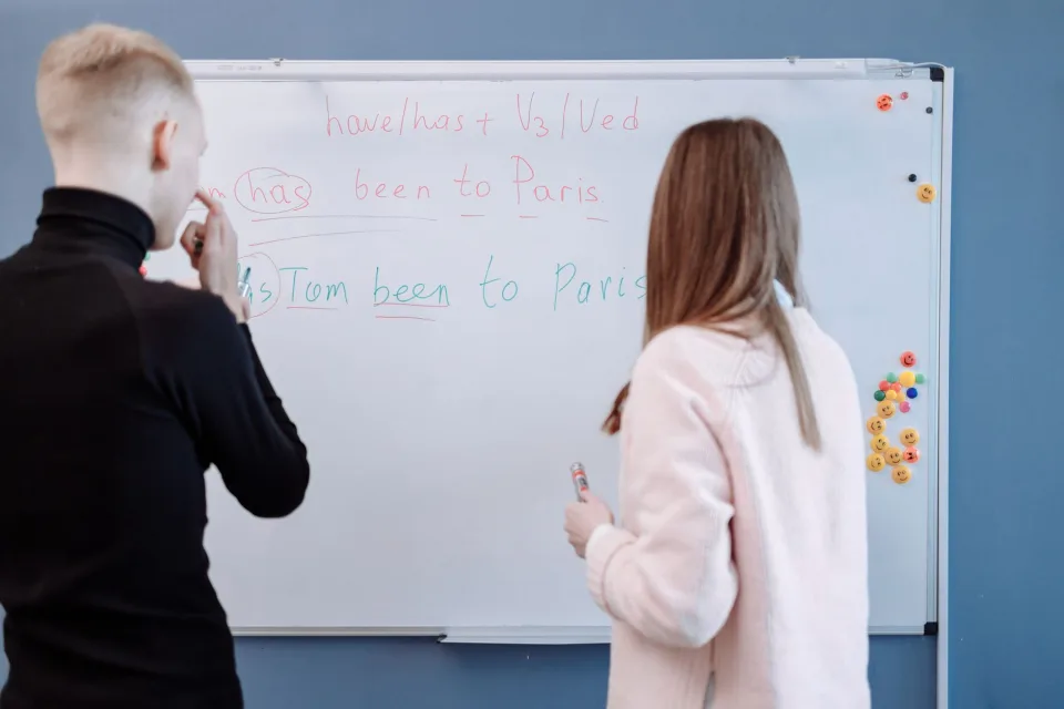 Sinh viên học tiếng Anh tại Lifetime Education - Cơ Sở Bồi Dưỡng Đức Tâm Trí